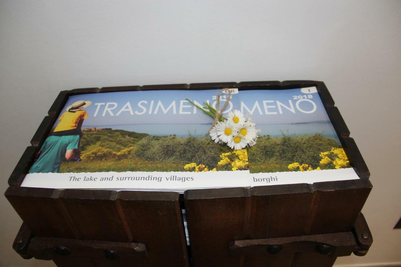 トゥオーロ・スル・トラジメーノ Le Coccole Del Trasimenoゲストハウス エクステリア 写真